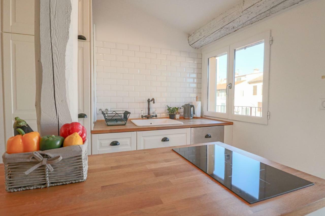 Clt - Unique Duplex & Terrace On The Provencal Market Antibes Bagian luar foto